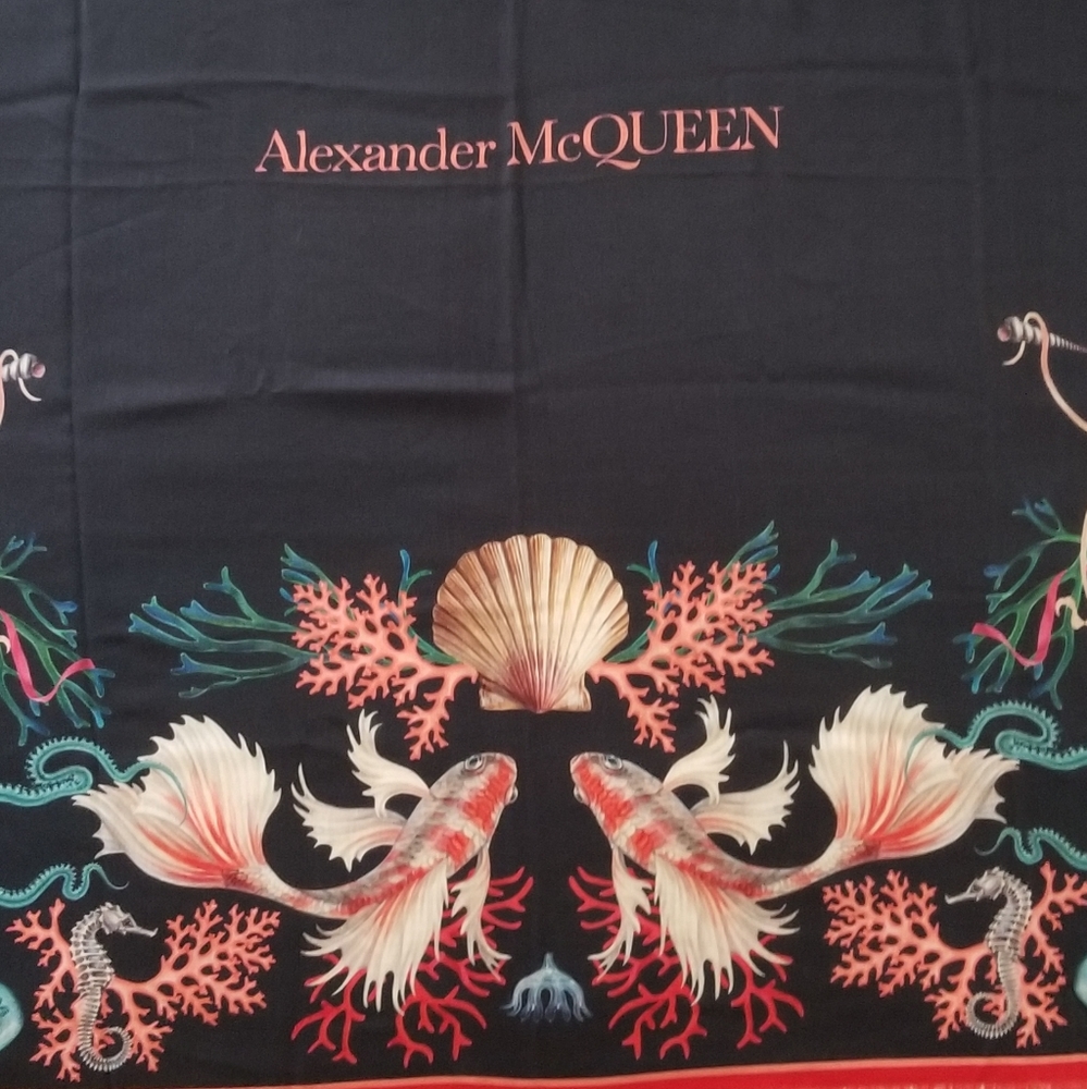 Alexander McQueen Underwater Logo Large Wool Scarf Multicolor - Picture 4 of 5
